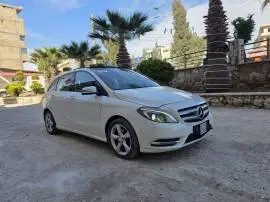 مرسيدس بي 200 2010, RF10417480