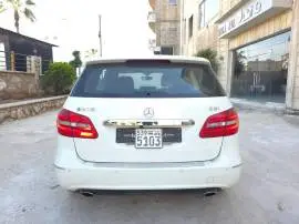 مرسيدس بي 200 2010, RF10417480