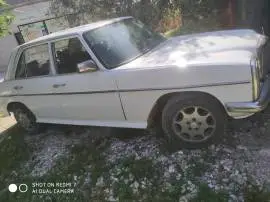 مارسيدس أموره 2010, RF36781104