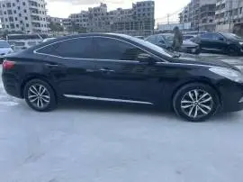 هيونداي أزيرا 2012, RF18067816