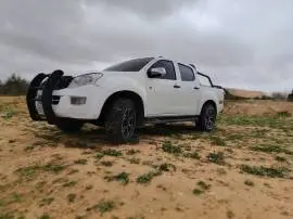 Isuzu Pickup 2016, Damascus, RF18679619