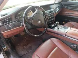 بي ام 740 2012, حلب, RF38559986