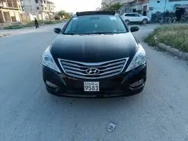 هيونداي ازيرا 2012, حماة, RF56399592