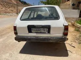 تويتا كورولا 1200 دولار, RF11888198