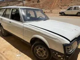 تويتا كورولا 1200 دولار, RF11888198