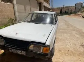 تويتا كورولا 1200 دولار, RF11888198