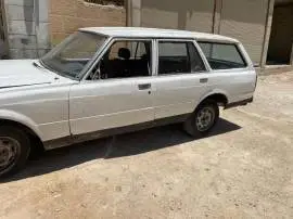 تويتا كورولا 1200 دولار, RF11888198