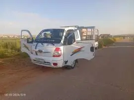 Kia Banco 2005, Idlib, RF11674252