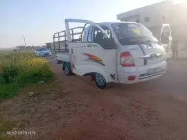 Kia Banco 2005, Idlib, RF11674252