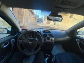 Renault Megane 2005, RF64353410
