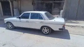 مرسيدس 230 1980, دمشق, RF18607684