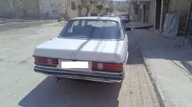 مرسيدس 230 1980, دمشق, RF18607684