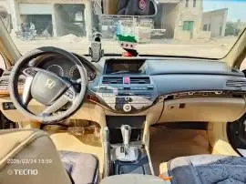 هوندا اكورد 2008, RF25224665