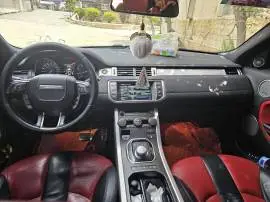 Land Rover Evoque 2015, RF67288059