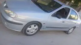 رينو ميكان 1999, RF18929564