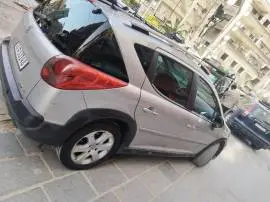 بيجو 207 2010, دمشق, RF59885313