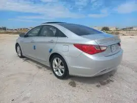 هيونداي سوناتا 2012, حلب, RF21387086