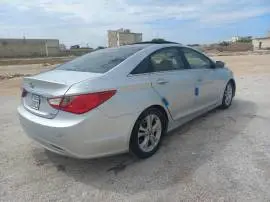 هيونداي سوناتا 2012, حلب, RF21387086