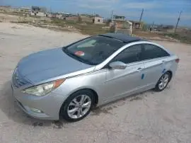 هيونداي سوناتا 2012, حلب, RF21387086