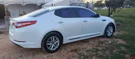 كيا K5 موديل 2011, RF46349682