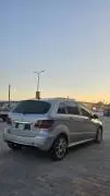 مرسيدس بينز B200 2000, دمشق, RF19725299