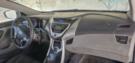 Hyundai Elantra 2012