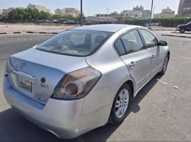 Nissan Altima 2012