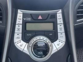 Hyundai Avante 2012