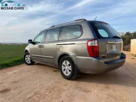 2011 Kia Carnival for sale