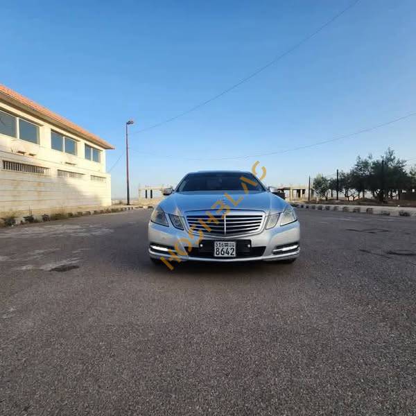 مرسيدس E300 موديل 2011