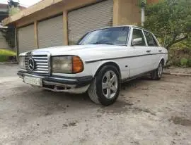 Mercedes 230, RF19362091
