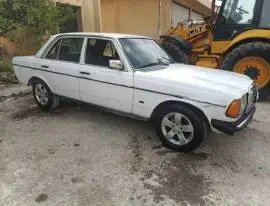 Mercedes 230, RF19362091