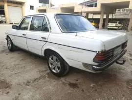 Mercedes 230, RF19362091