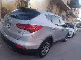 هيونداي 2013, حماة, RF10804028