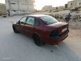 اوبل فيكترا 1996, إدلب, RF18781530