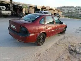 اوبل فيكترا 1996, إدلب, RF18781530