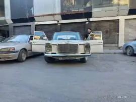 Mercedes 200 1975, Damascus, RF16044333