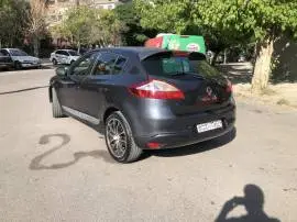 رينو ميغان 2010, دمشق, RF43189287