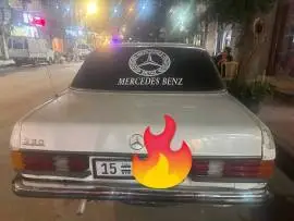 Mercedes 230, Damascus, RF20986035