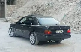 مرسيدس E220 1993, حلب, RF17603514