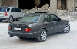 مرسيدس E220 1993, حلب, RF17603514