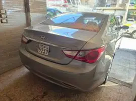 هيونداي سوناتا 2010, حلب, RF35552796
