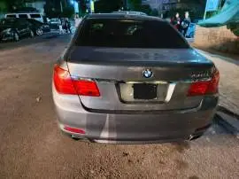 بي إم دبليو 750i موديل 2012, RF11913308