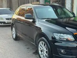 أودي Q5 2012, دمشق, RF14475381