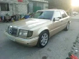 مرسيدس E230 سنة 1986, RF18634690