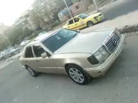 مرسيدس E230 سنة 1986, RF18634690
