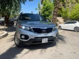 كيا سيرنتو 2011, دمشق, RF14648762