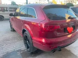 أودي Q7 2013, RF18530378