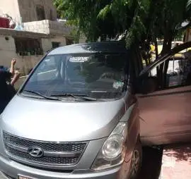 فان هيونداي H1 2012, دمشق, RF12498076
