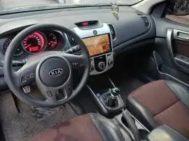 كيا فورتي كوبي 2011, RF11840783